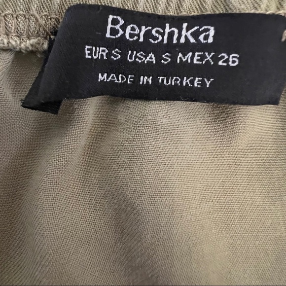 Bershka front tier romper - Picture 5 of 5